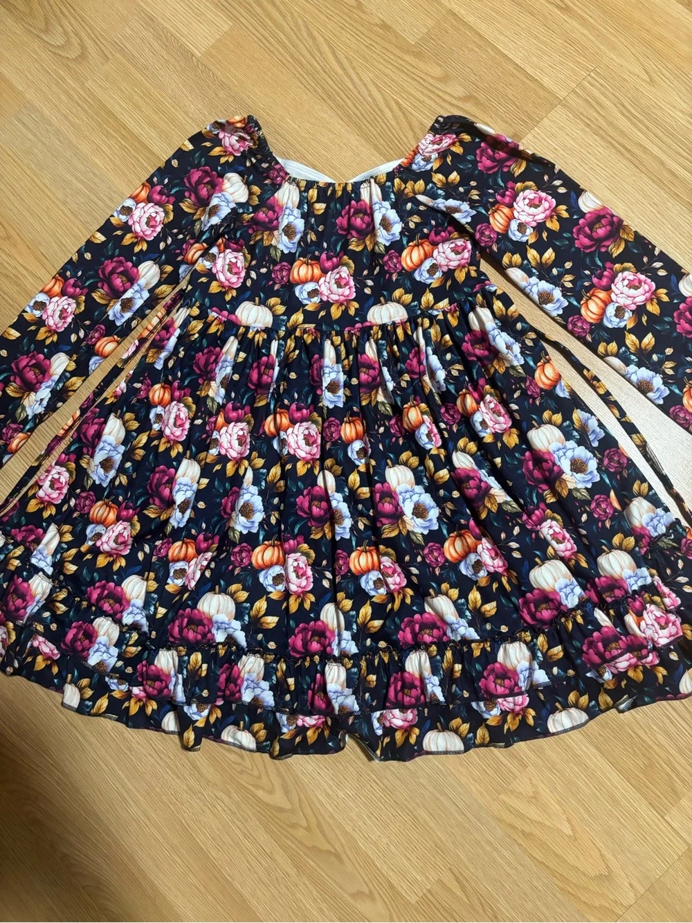 “Makena Lane” 2pc set size 12 in excellent condition